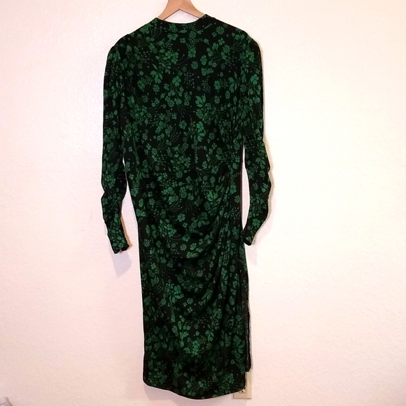 📌FINAL SALE  |Who What Wear | Black & Green Floral Fitted Midi Dress - Picture 2 of 13